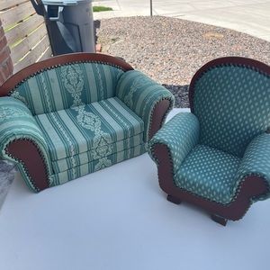 Green Doll Furniture 2 pieces